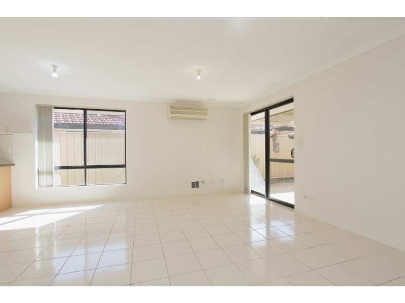 8 Bridal Crescent, Kenwick WA 6107