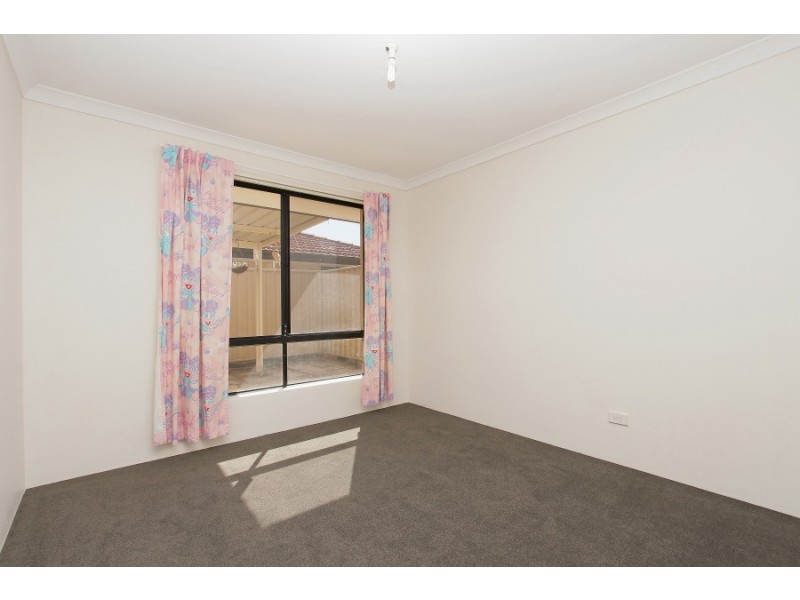 8 Bridal Crescent, Kenwick WA 6107