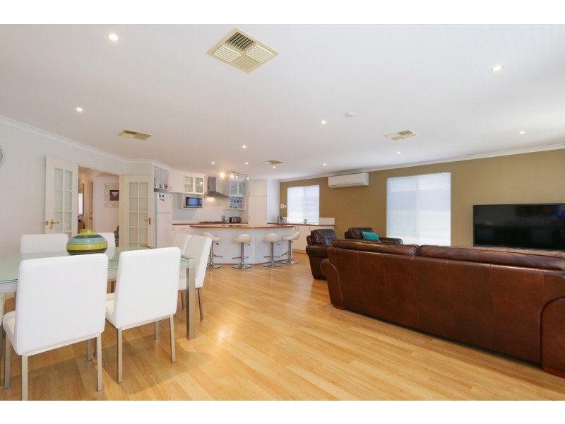 7 Casey Close, Canning Vale WA 6155