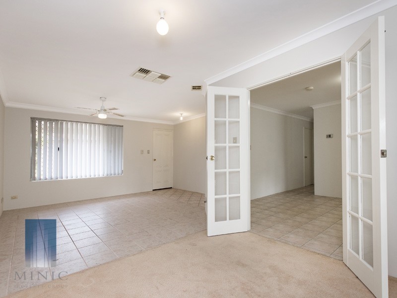 2/44 Bradshaw Crescent, Manning WA 6152