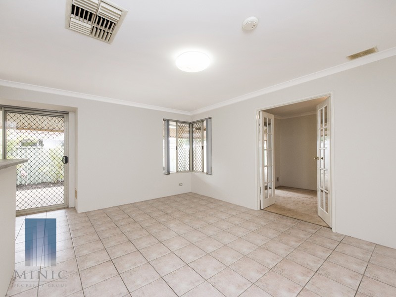 2/44 Bradshaw Crescent, Manning WA 6152