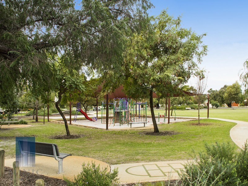 2/44 Bradshaw Crescent, Manning WA 6152