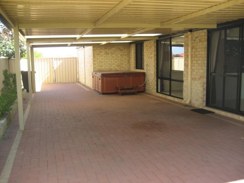 2 Excelsior Drive, Canning Vale WA 6155