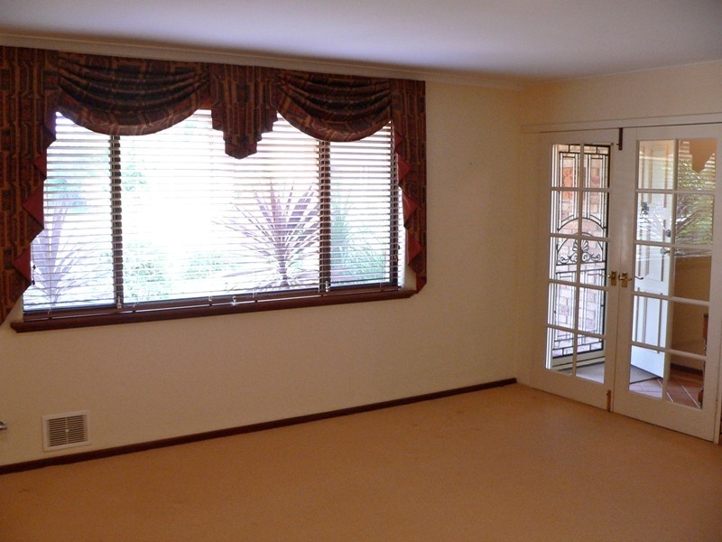 5 Mercer Road, Riverton WA 6148