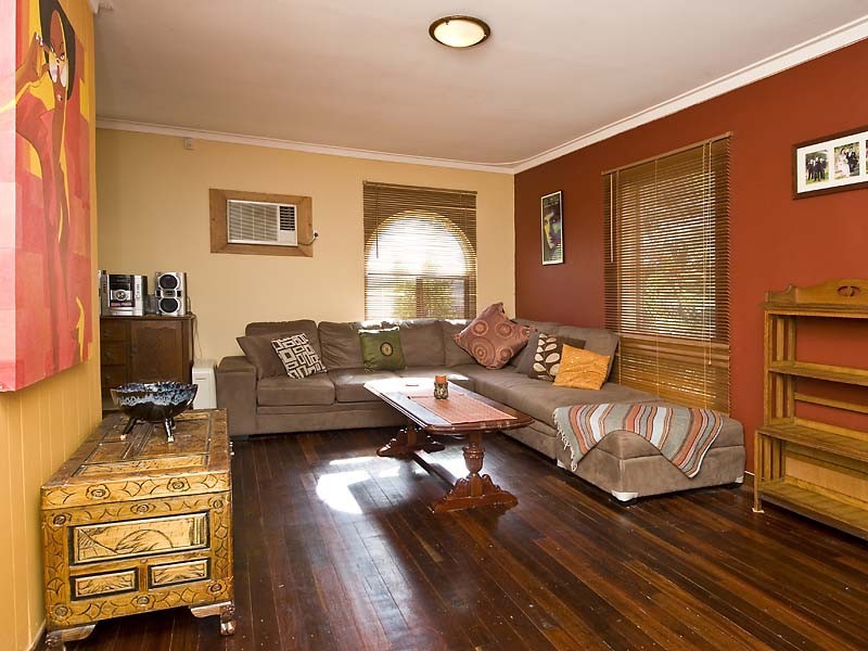 7  Michelle Street, Wilson WA 6107