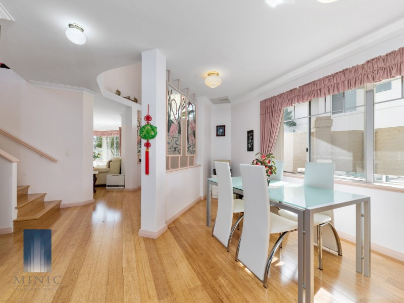 2/438 Riverton Drive East, Riverton WA 6148