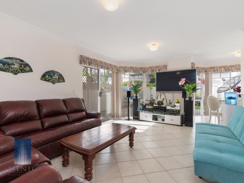 2/438 Riverton Drive East, Riverton WA 6148