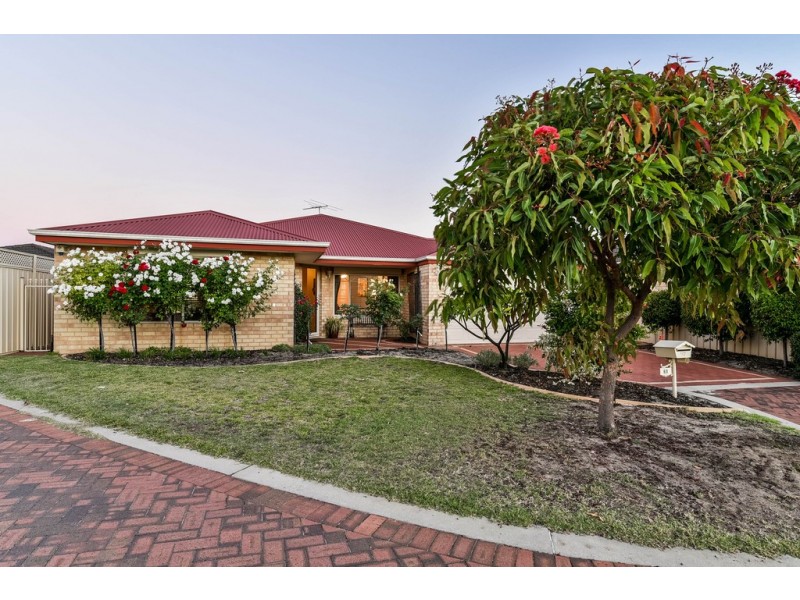 60 Salesian Court, Queens Park WA 6107