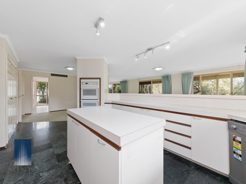 12 Pinot Terrace, The Vines WA 6069