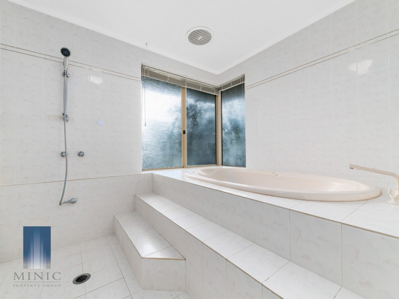 12 Pinot Terrace, The Vines WA 6069