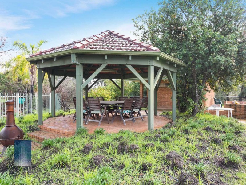 12 Pinot Terrace, The Vines WA 6069