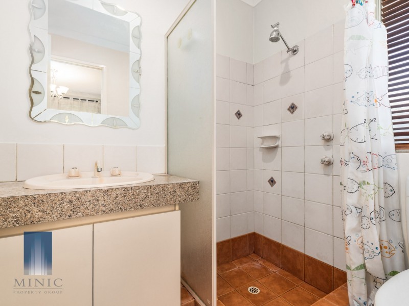 5A Barber Place, Riverton WA 6148