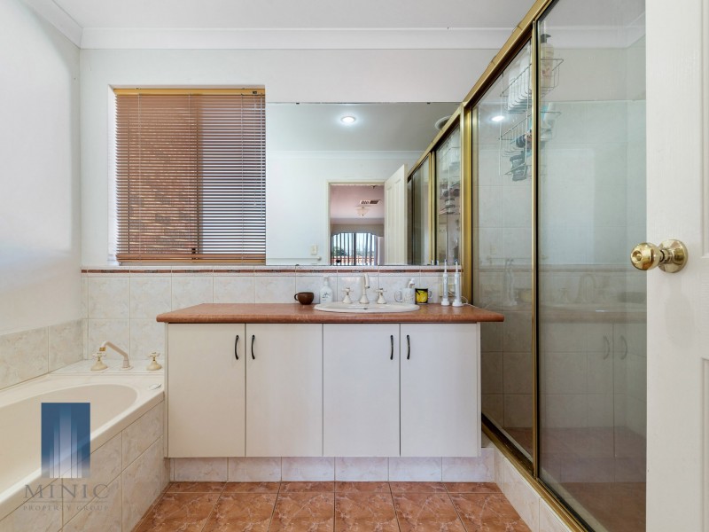 48A Mosaic Street East, Shelley WA 6148