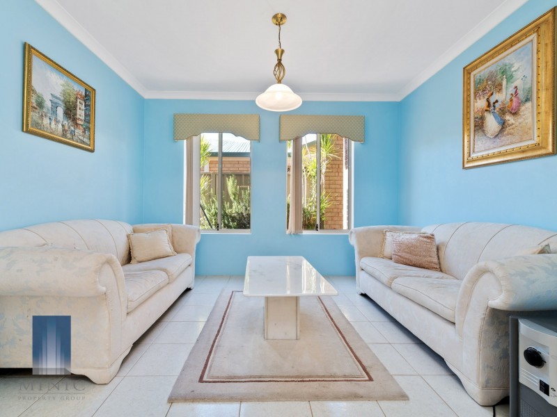 48A Mosaic Street East, Shelley WA 6148