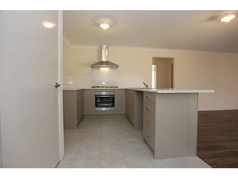 14B Lowth Road, Beckenham WA 6107