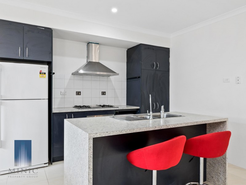 1/32 Cross Street, Queens Park WA 6107