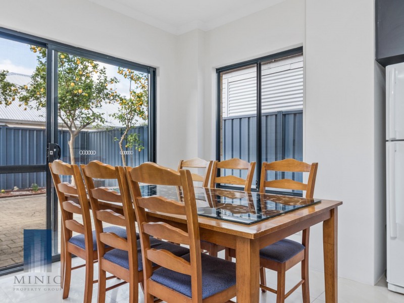 1/32 Cross Street, Queens Park WA 6107