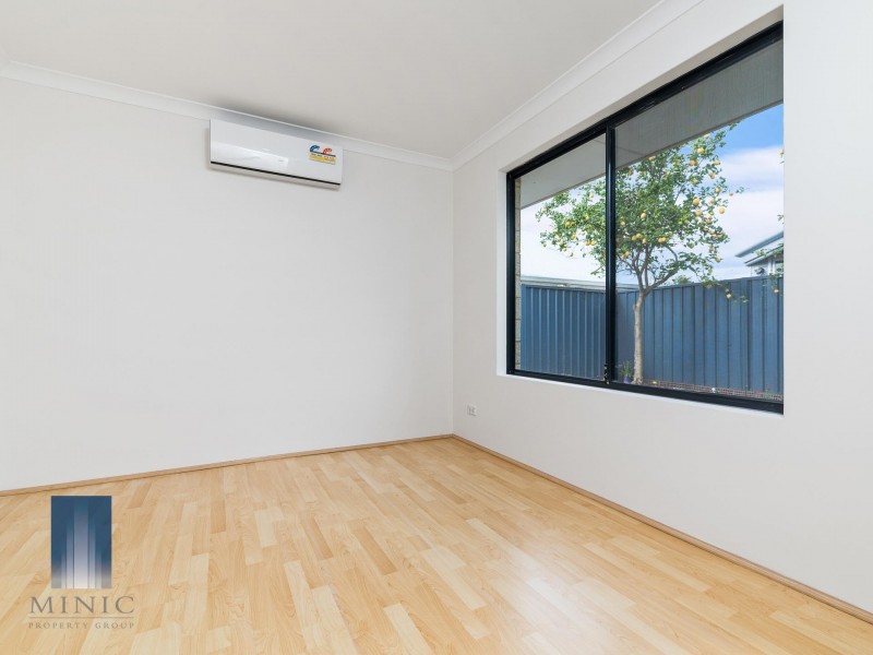 1/32 Cross Street, Queens Park WA 6107