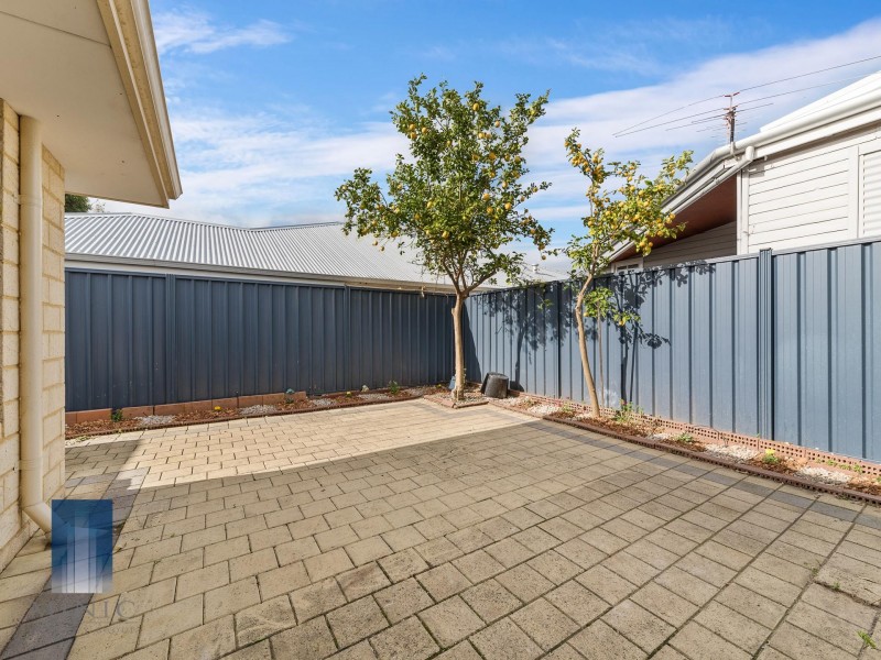 1/32 Cross Street, Queens Park WA 6107