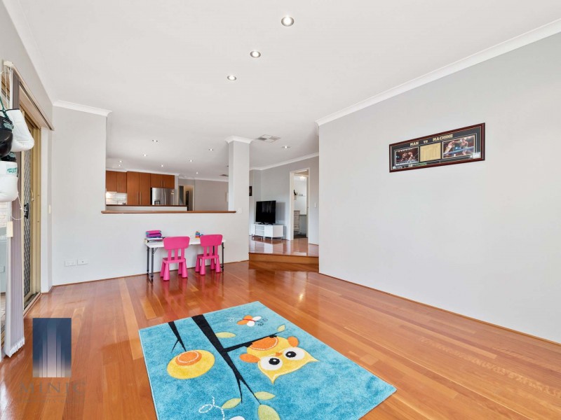 6 Gledhill Way, Leeming WA 6149