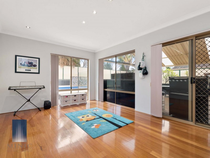 6 Gledhill Way, Leeming WA 6149