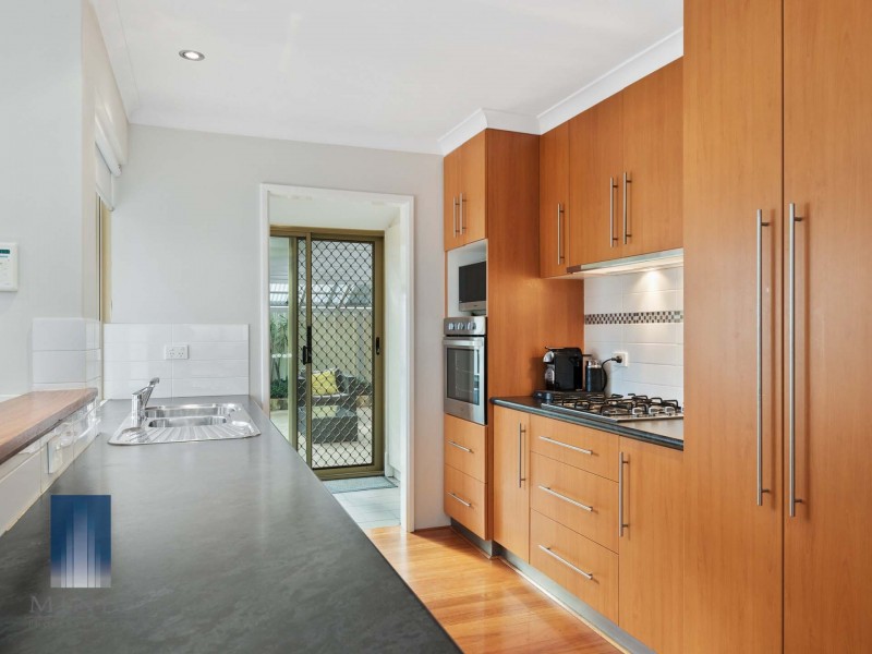 6 Gledhill Way, Leeming WA 6149