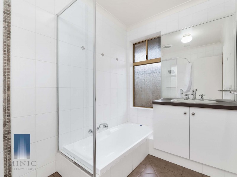 6 Gledhill Way, Leeming WA 6149