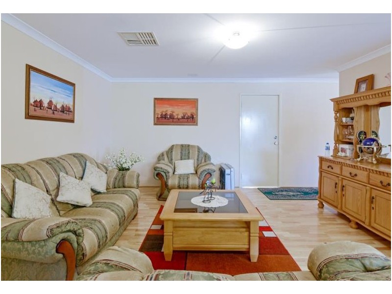 23 Monroe Turn, Success WA 6164