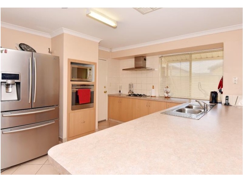 23 Monroe Turn, Success WA 6164