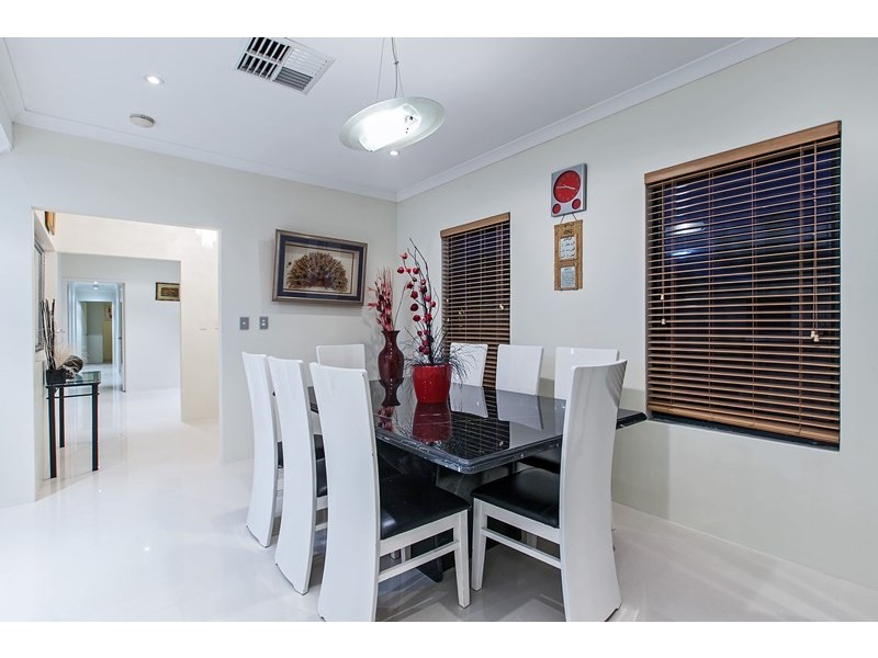 43 Herald Avenue, Willetton WA 6155