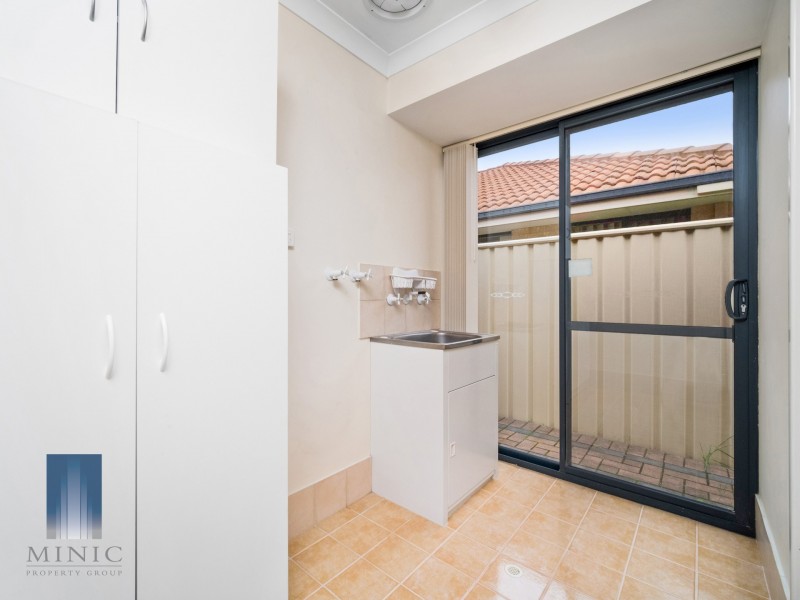 7 Darter Place, Queens Park WA 6107