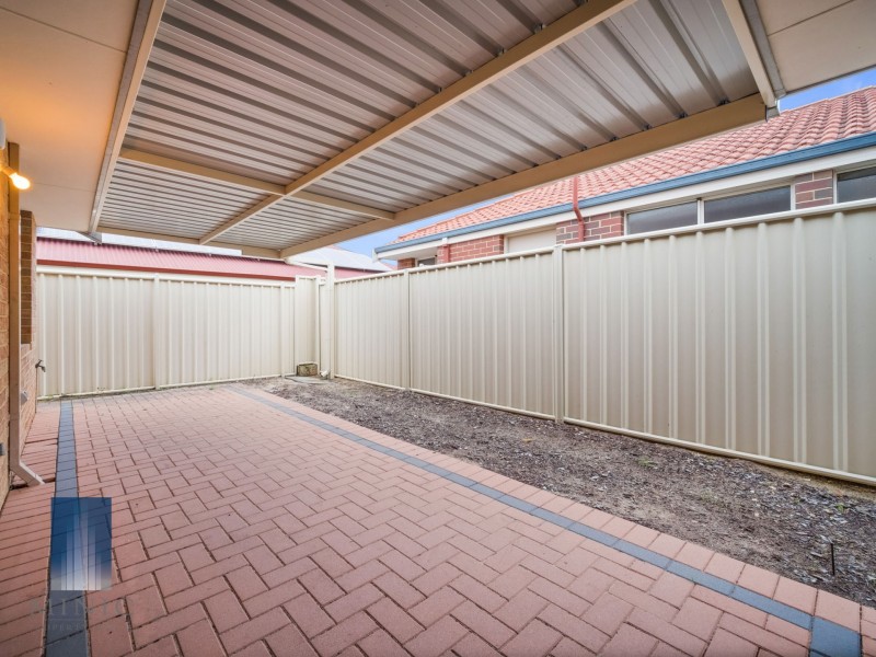 7 Darter Place, Queens Park WA 6107