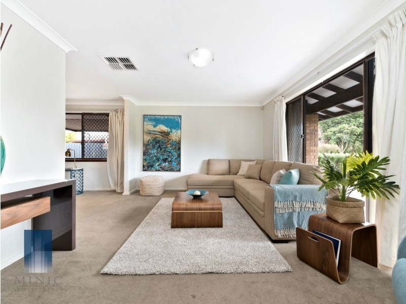 28 Gracechurch Crescent, Leeming WA 6149