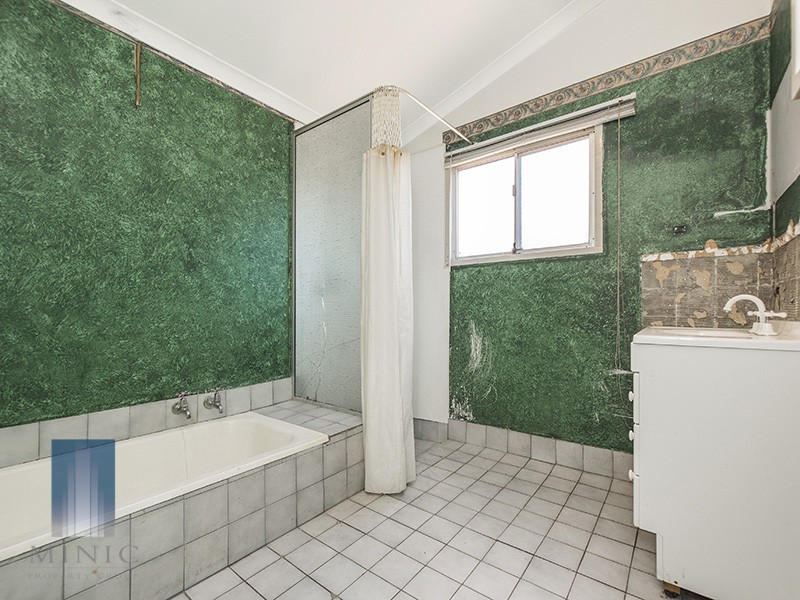 1/7 Roy Street, St James WA 6102