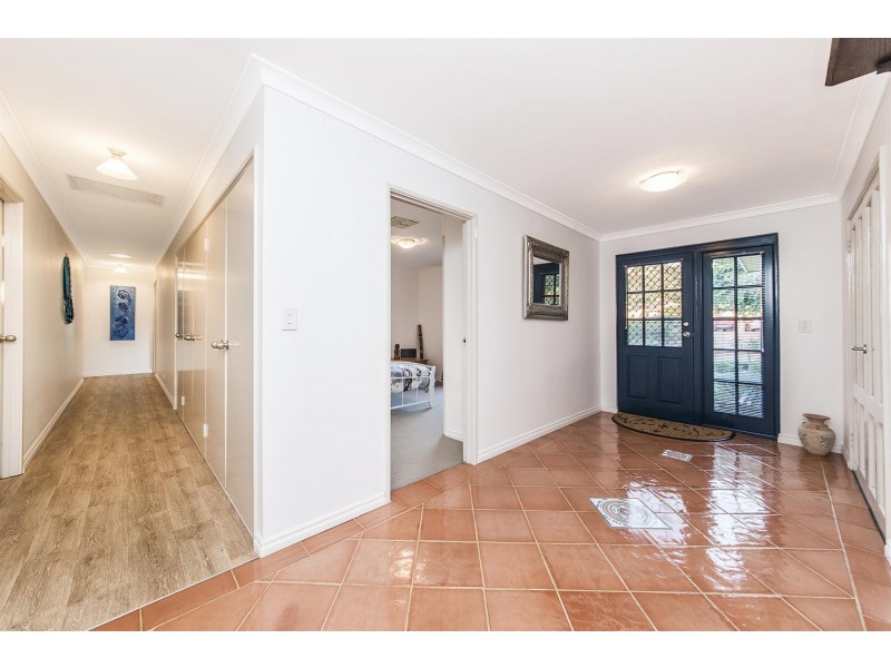 6 Malbec Place, Mount Nasura WA 6112