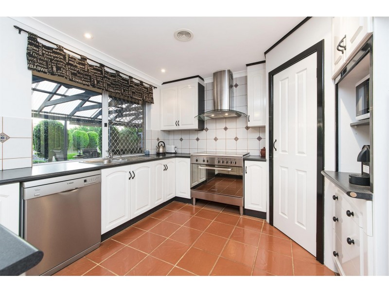 6 Malbec Place, Mount Nasura WA 6112