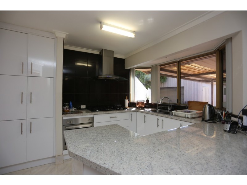 17 Verdon Place, Riverton WA 6148