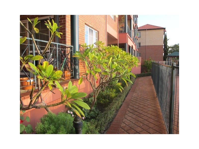 118/7 Heirisson Way, Victoria Park WA 6100