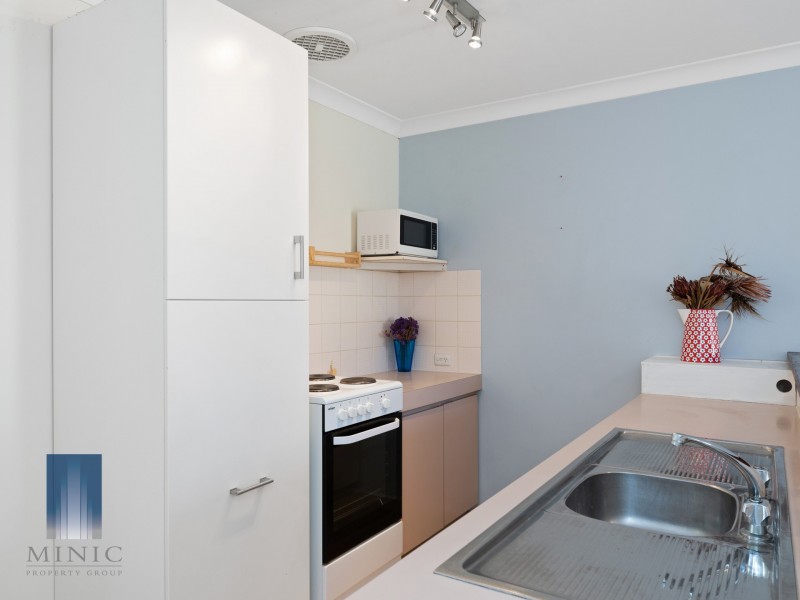 9/9 Dewey Street, Shelley WA 6148