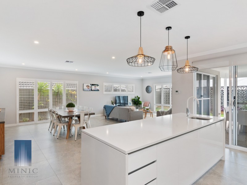 9 Tiliqua Crescent, Wandi WA 6167