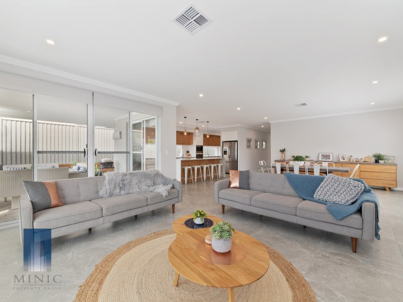 9 Tiliqua Crescent, Wandi WA 6167