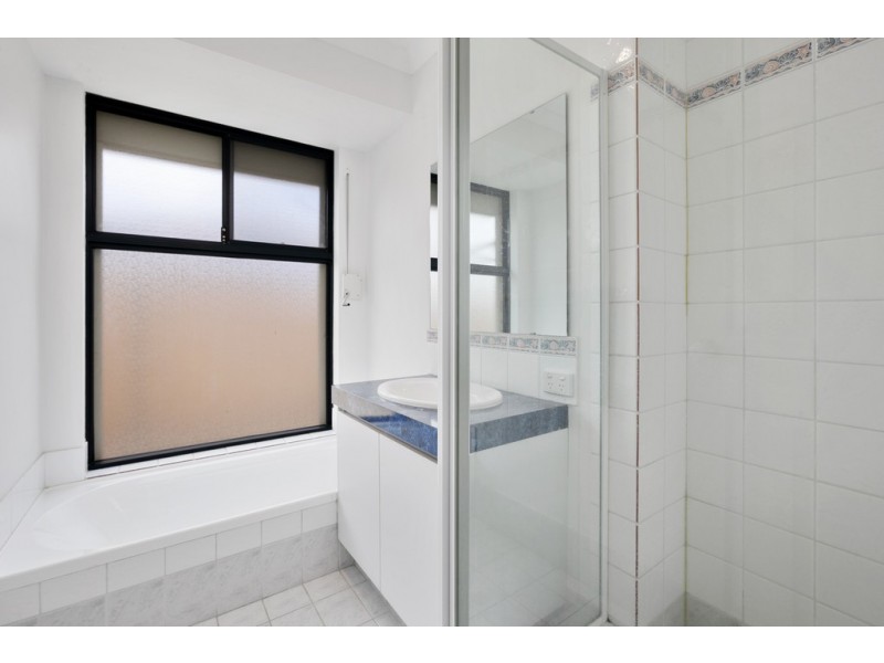 10 LAVENDER WAY, Success WA 6164