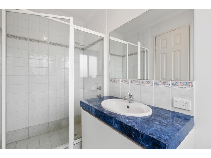 10 LAVENDER WAY, Success WA 6164