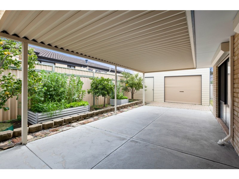 10 LAVENDER WAY, Success WA 6164