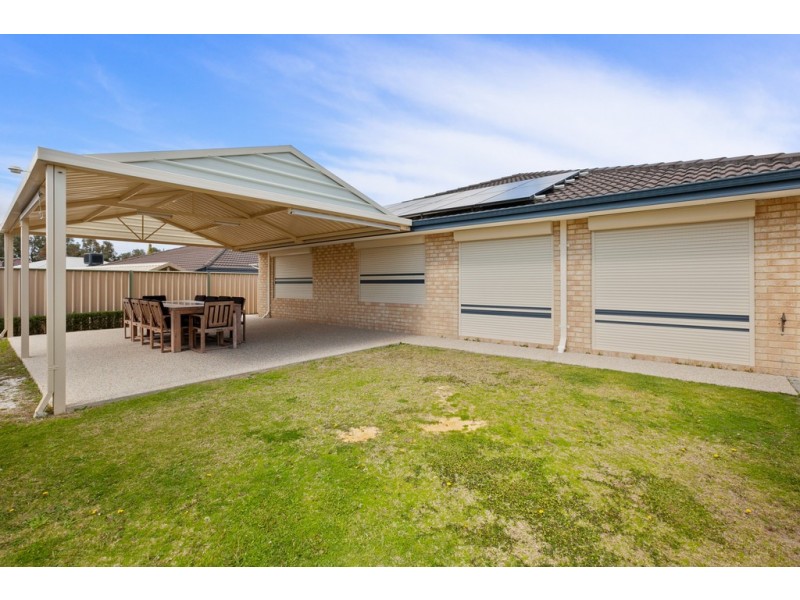 10 LAVENDER WAY, Success WA 6164