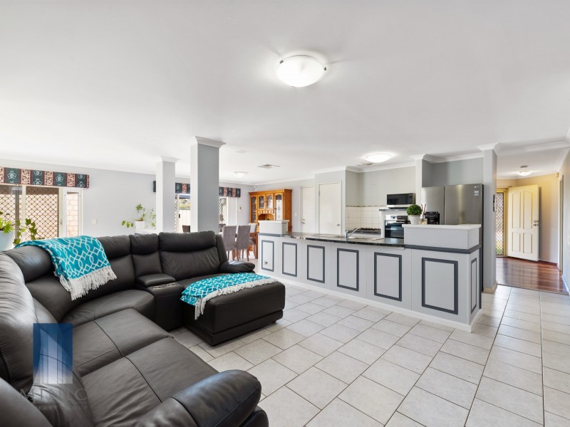 9 Kilmurray Elbow, Huntingdale WA 6110