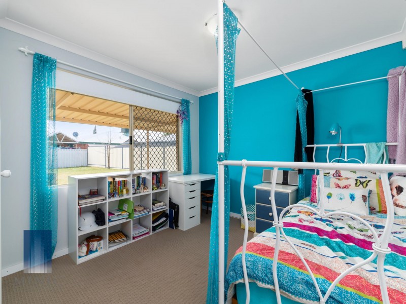 9 Kilmurray Elbow, Huntingdale WA 6110