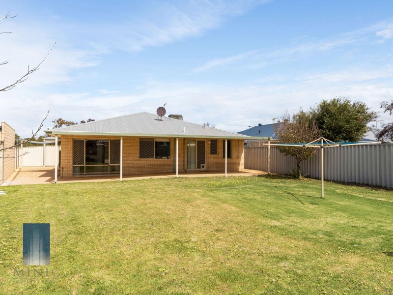 9 Kilmurray Elbow, Huntingdale WA 6110