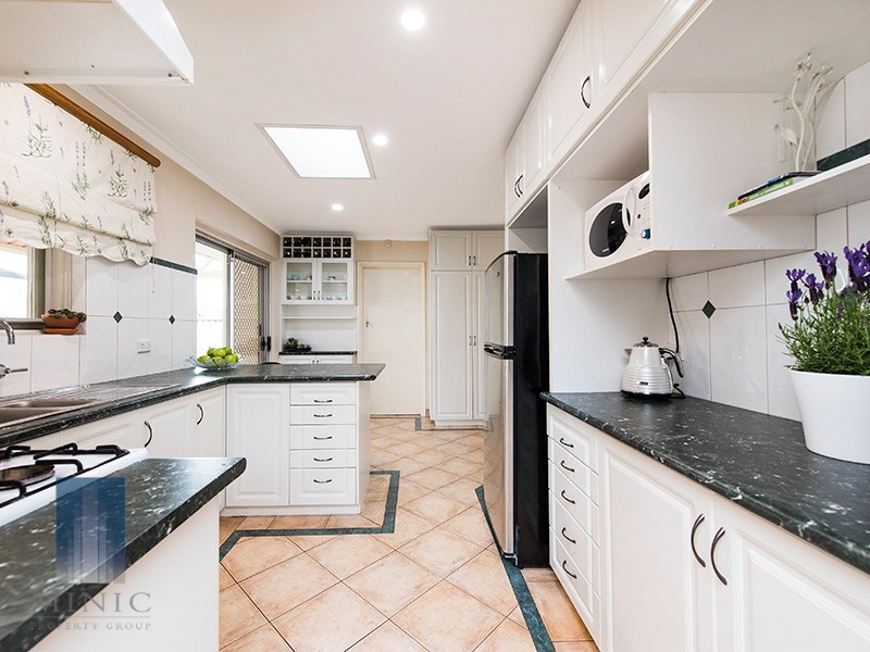 1/64 Vahland Avenue, Riverton WA 6148