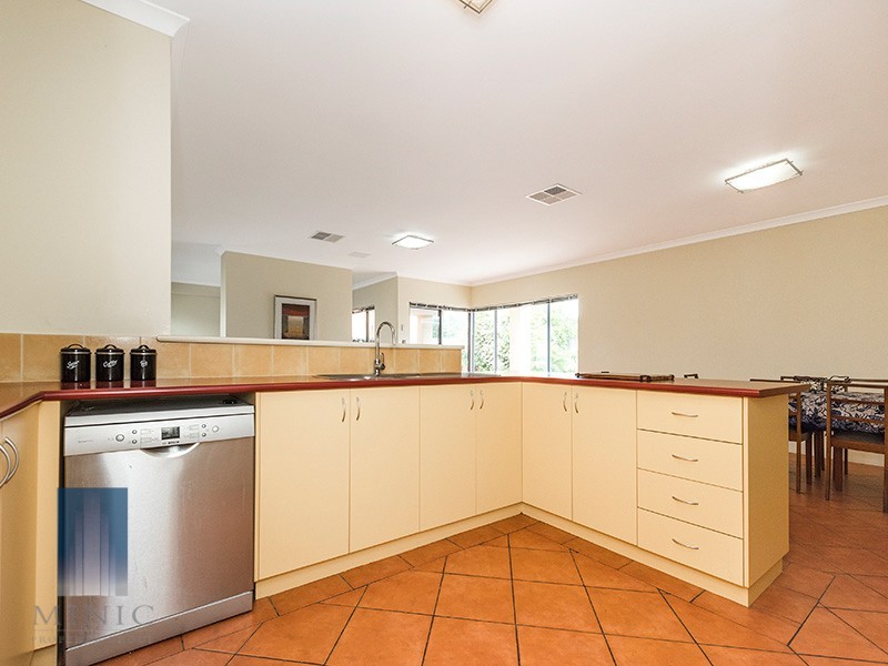 37A Braibrise Road, Wilson WA 6107